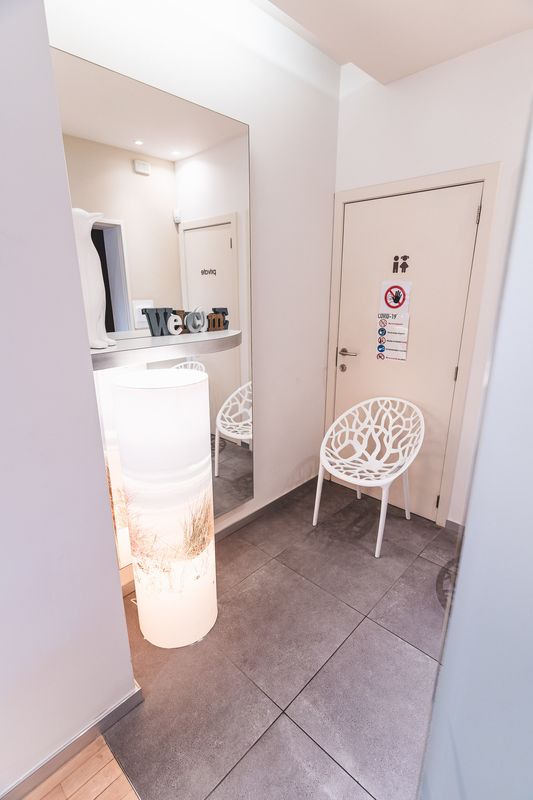 Reception and shared areas 2 — Somi Smile practice, Uccle, Brussels
