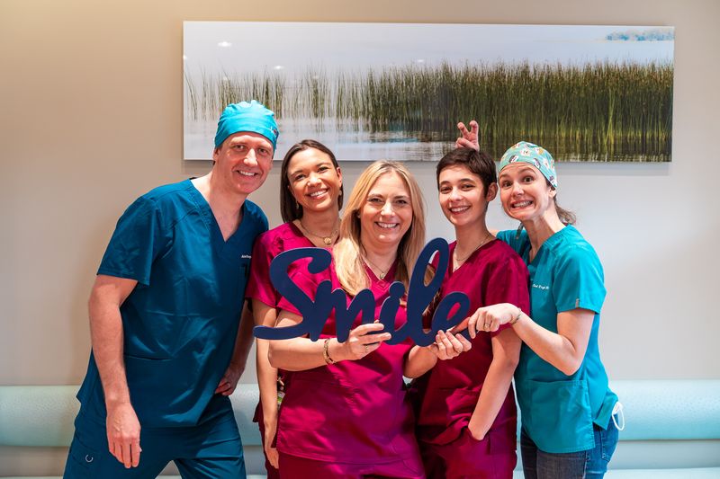 The team at work 12 — Somi Smile practice, Uccle, Brussels
