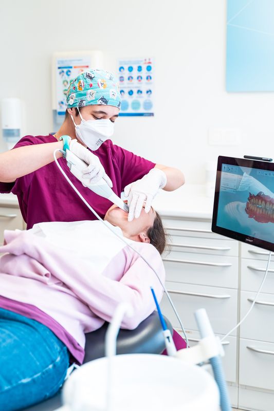 The team at work 13 — Somi Smile practice, Uccle, Brussels